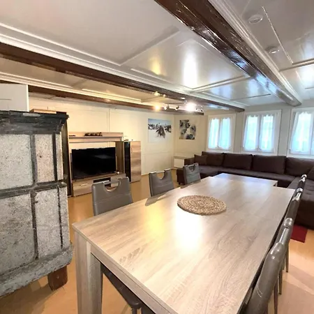 Chalet-etage Mitten Im Dorf Apartmán *